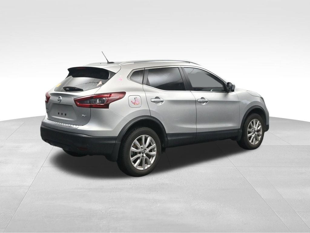 2022 Nissan Rogue Sport SV