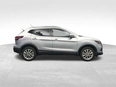 2022 Nissan Rogue Sport SV