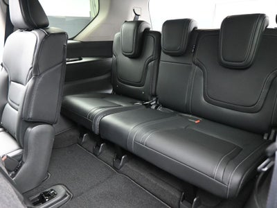 2025 Nissan Armada SV