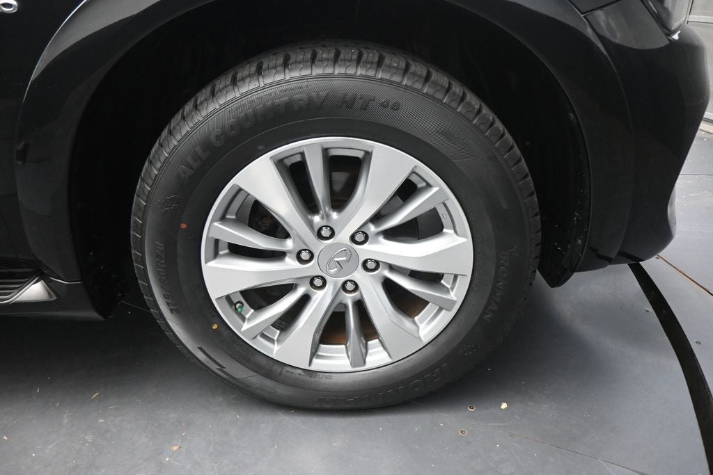 2016 INFINITI QX80 Base