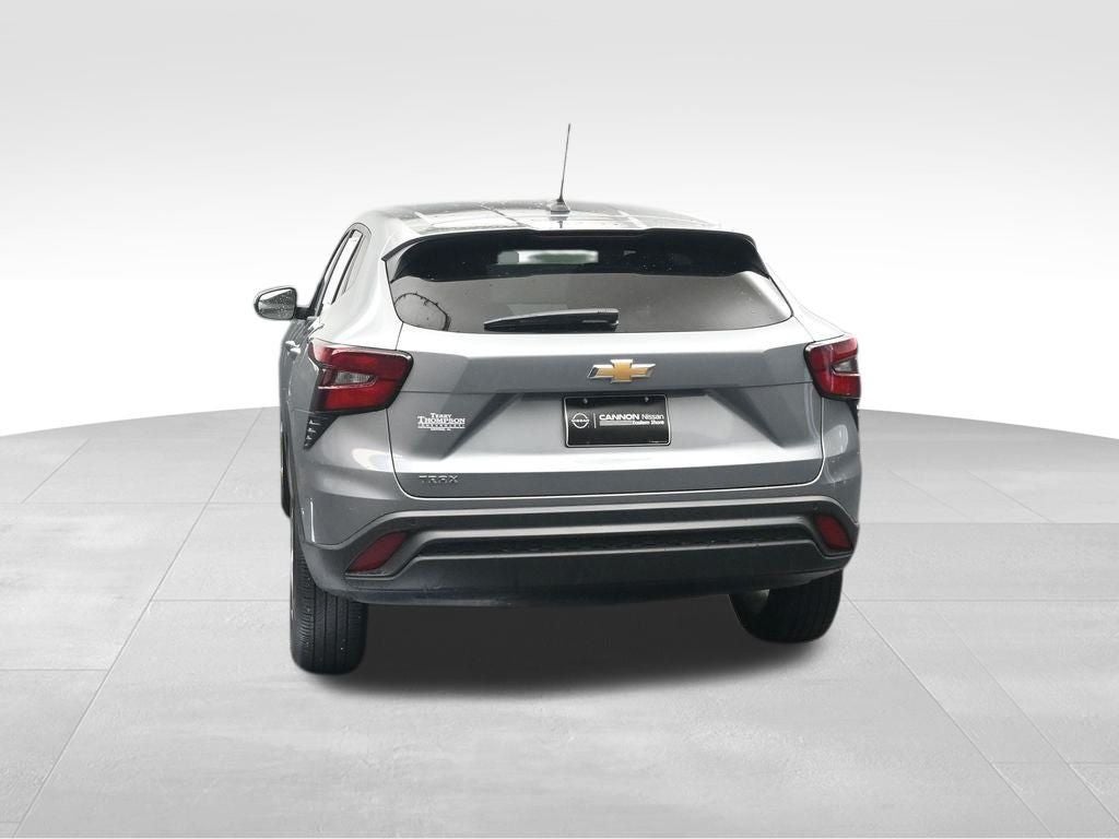 2025 Chevrolet Trax LS