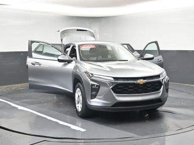 2025 Chevrolet Trax LS