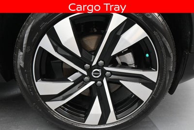 2024 Volvo XC40 B5 Plus Bright Theme