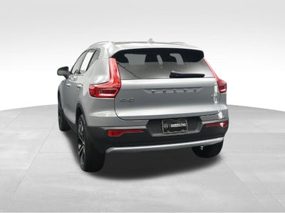 2024 Volvo XC40 B5 Plus Bright Theme