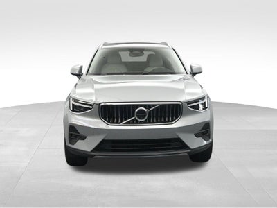 2024 Volvo XC40 B5 Plus Bright Theme
