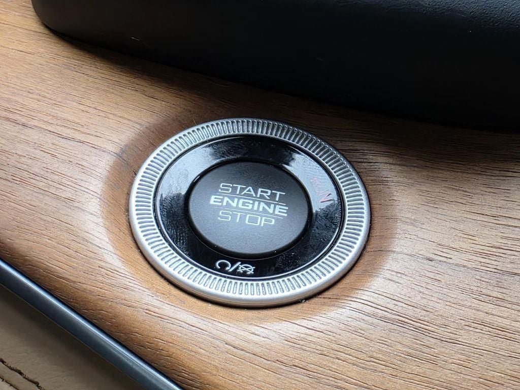 2022 Jeep Grand Cherokee L Summit