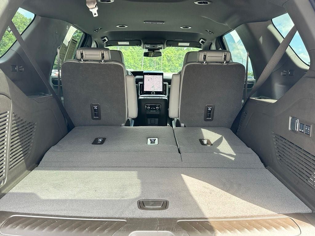 2025 GMC Yukon Elevation
