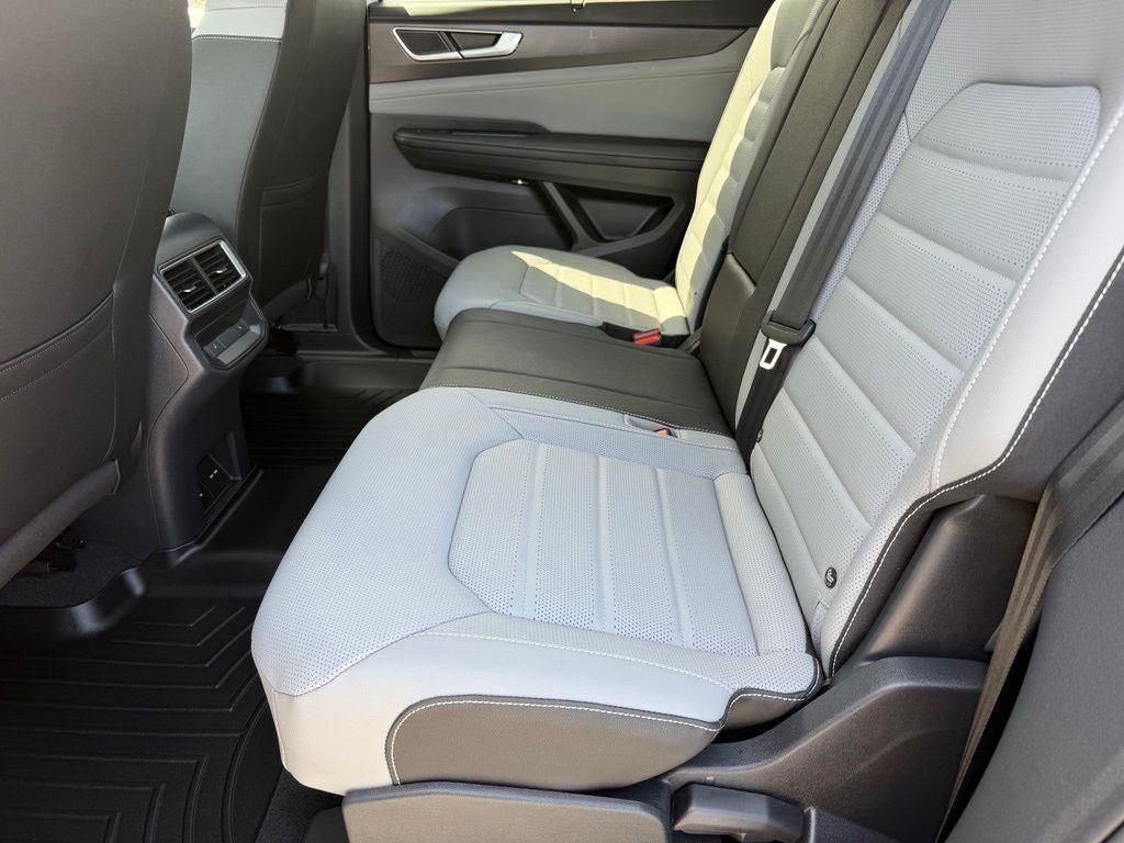 2026 Volkswagen Atlas Cross Sport 2.0T SEL R-Line Black