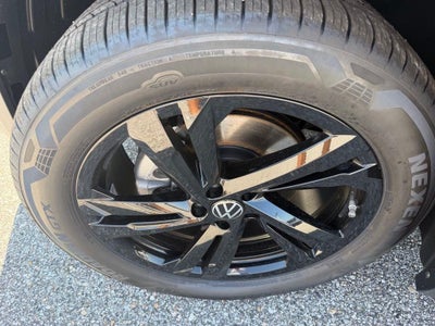 2026 Volkswagen Atlas Cross Sport 2.0T SEL R-Line Black