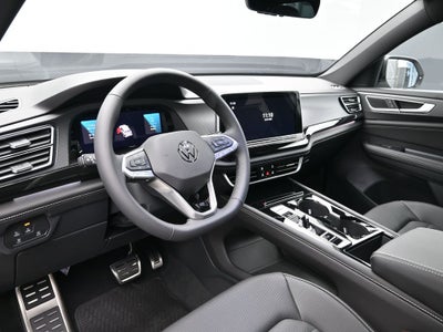 2026 Volkswagen Atlas Cross Sport 2.0T SEL R-Line Black