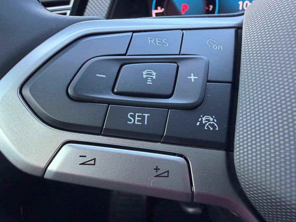 2026 Volkswagen Atlas Cross Sport SEL Premium R-Line