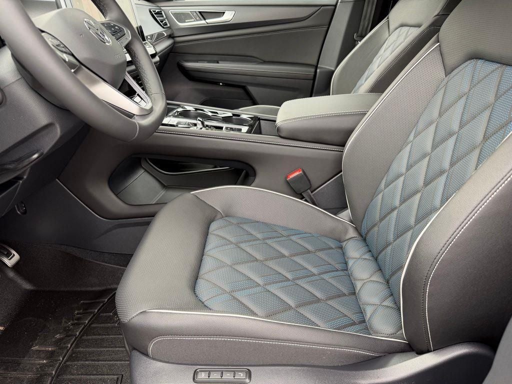 2026 Volkswagen Atlas Cross Sport 2.0T SEL Premium R-Line