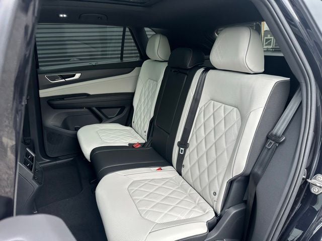 2025 Volkswagen Atlas Cross Sport 2.0T SEL Premium R-Line