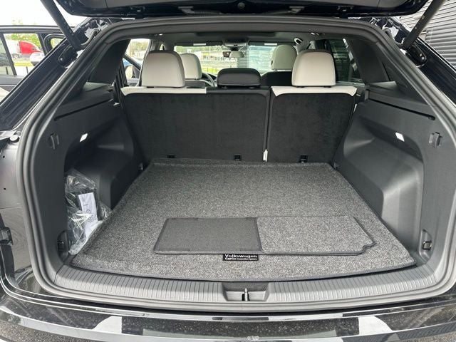 2025 Volkswagen Atlas Cross Sport 2.0T SEL Premium R-Line