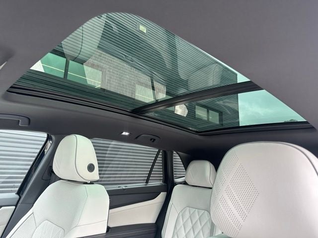 2025 Volkswagen Atlas Cross Sport 2.0T SEL Premium R-Line