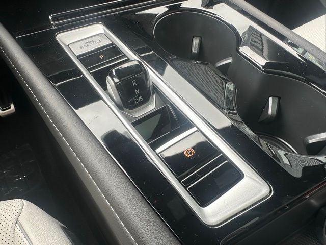 2025 Volkswagen Atlas Cross Sport 2.0T SEL Premium R-Line