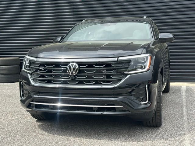 2025 Volkswagen Atlas Cross Sport 2.0T SEL Premium R-Line