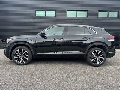 2025 Volkswagen Atlas Cross Sport 2.0T SEL Premium R-Line