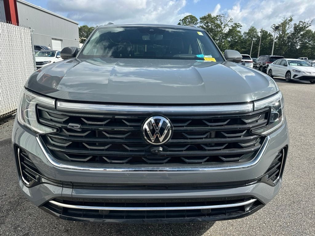 2025 Volkswagen Atlas Cross Sport 2.0T SEL Premium R-Line