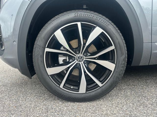 2025 Volkswagen Atlas Cross Sport 2.0T SEL Premium R-Line