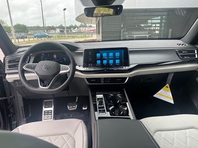 2025 Volkswagen Atlas Cross Sport 2.0T SEL Premium R-Line