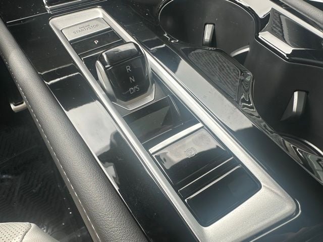 2025 Volkswagen Atlas Cross Sport 2.0T SEL Premium R-Line