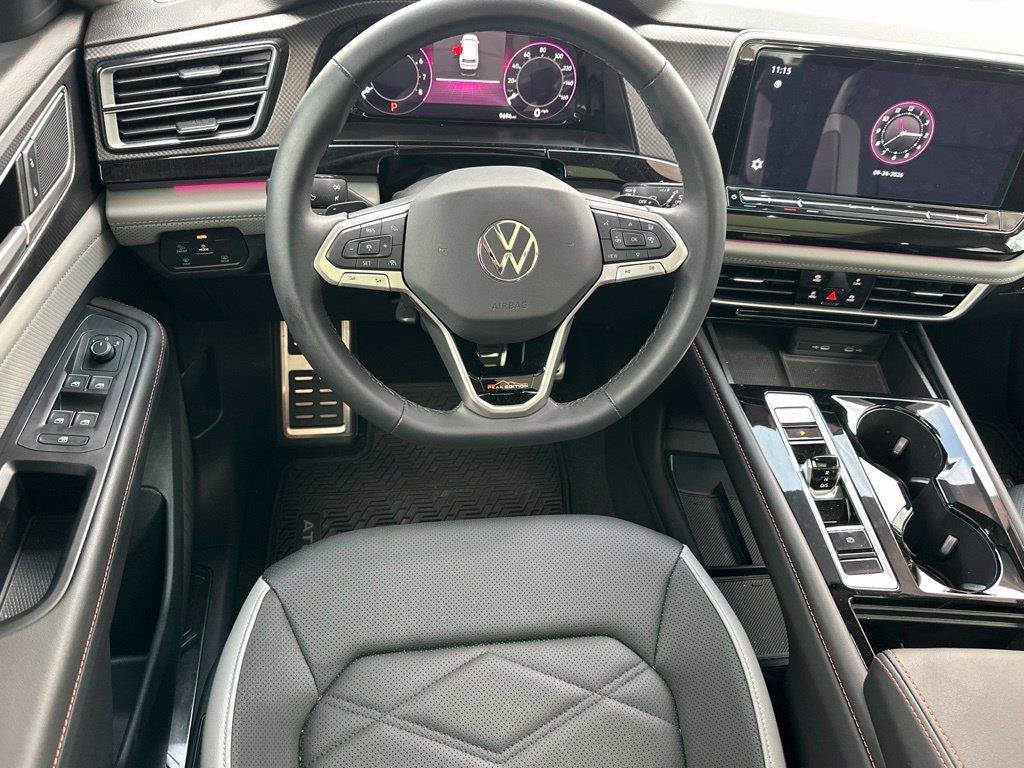 2024 Volkswagen Atlas 2.0T Peak Edition SEL