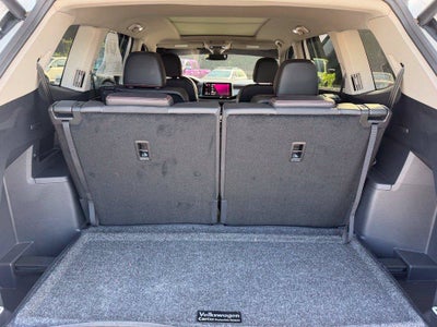 2024 Volkswagen Atlas 2.0T Peak Edition SEL