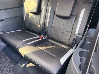2024 Volkswagen Atlas 2.0T Peak Edition SEL