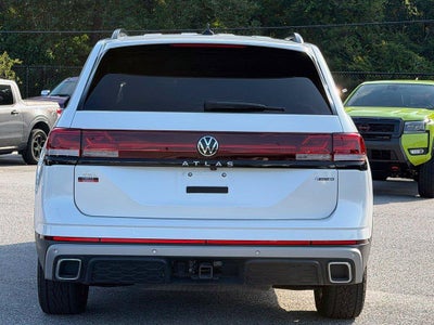 2024 Volkswagen Atlas 2.0T Peak Edition SEL