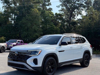 2024 Volkswagen Atlas 2.0T Peak Edition SEL