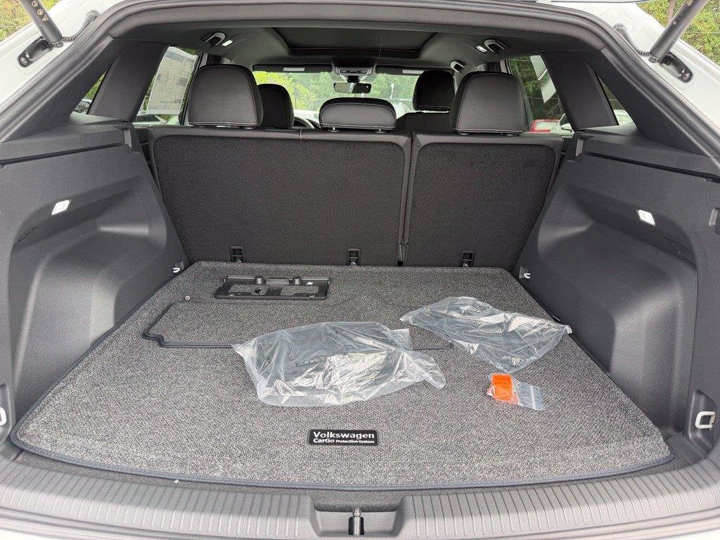 2026 Volkswagen Atlas Cross Sport SE w/Technology