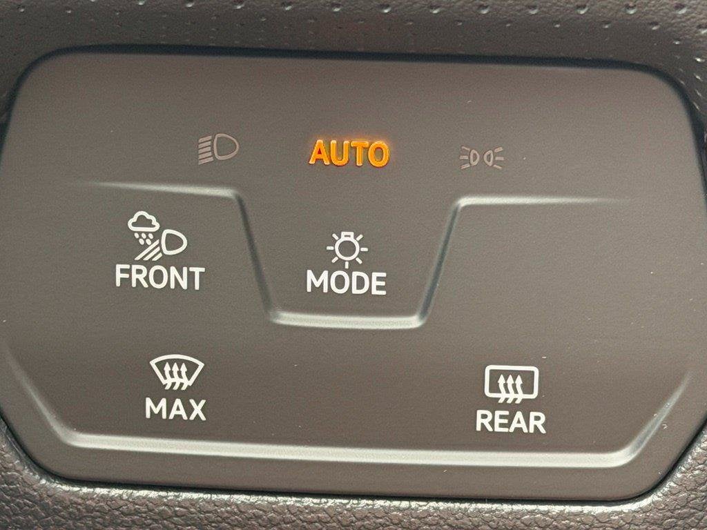 2026 Volkswagen Atlas Cross Sport SE w/Technology