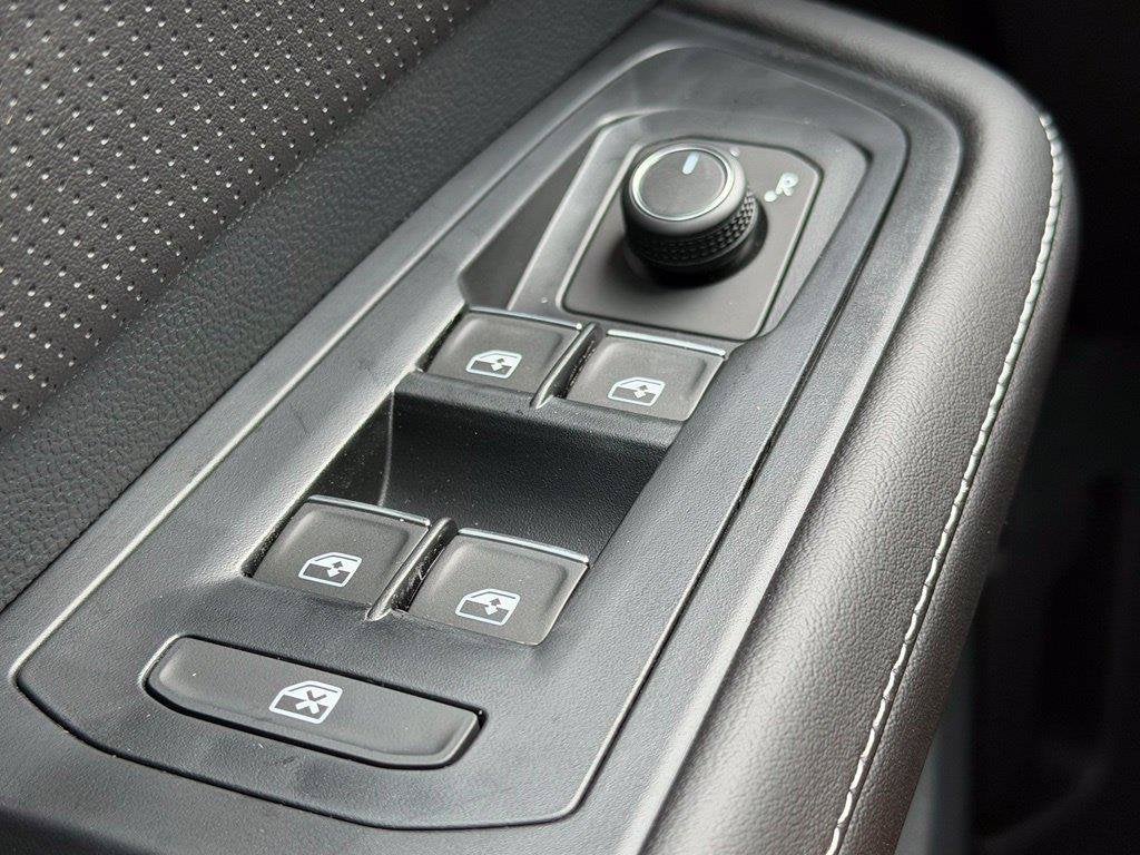 2026 Volkswagen Atlas Cross Sport SE w/Technology