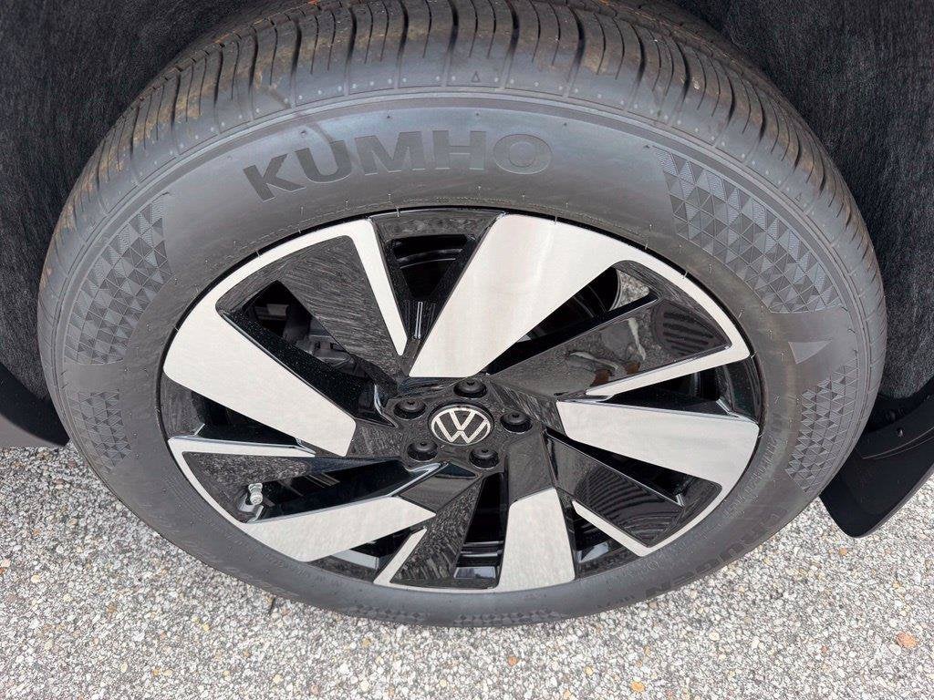 2026 Volkswagen Atlas Cross Sport SE w/Technology
