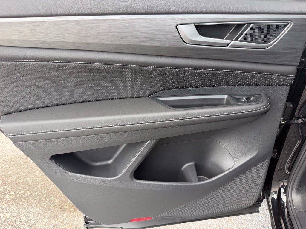2026 Volkswagen Atlas Cross Sport SE w/Technology