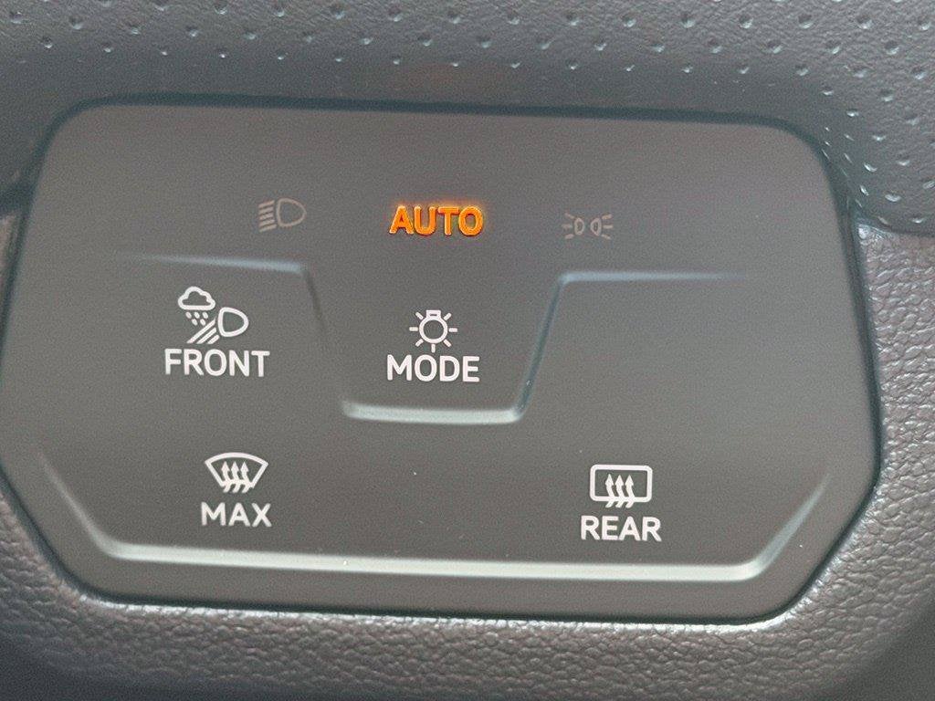2026 Volkswagen Atlas Cross Sport SE w/Technology