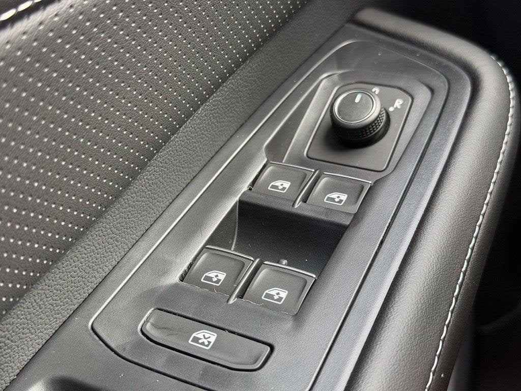 2026 Volkswagen Atlas Cross Sport SE w/Technology