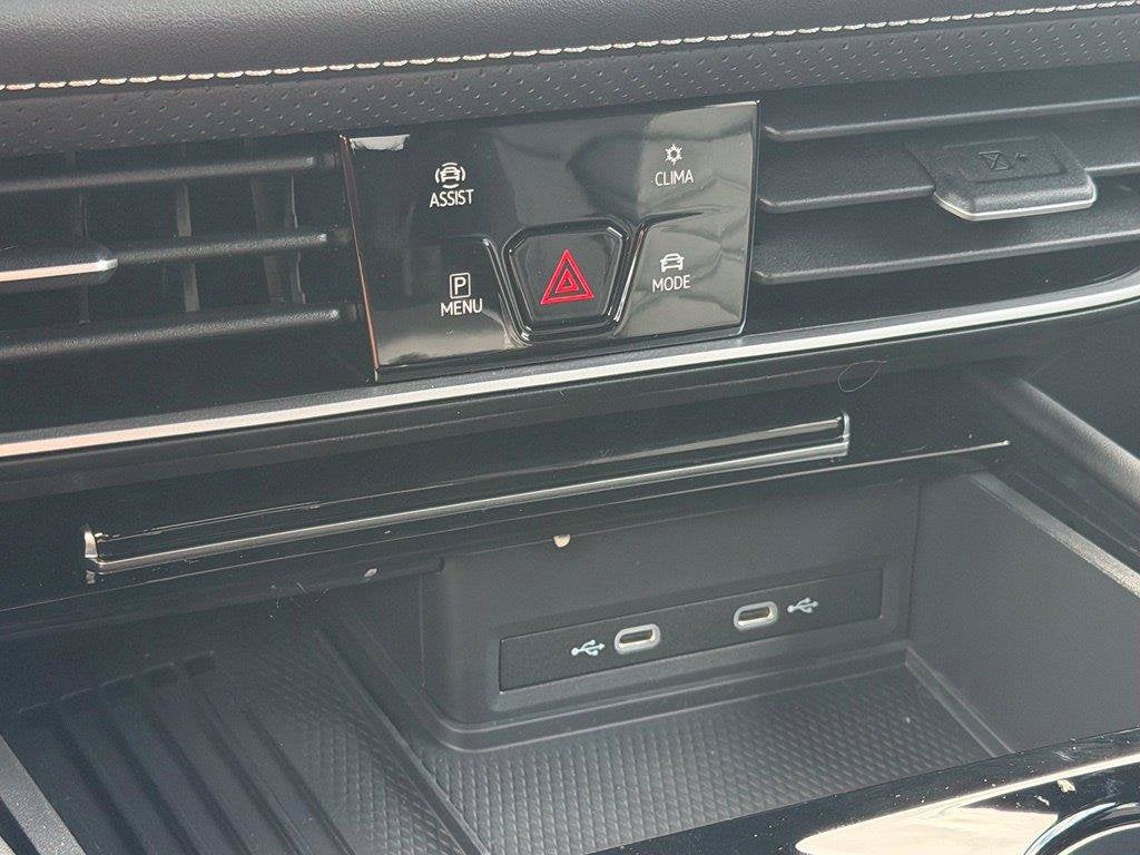 2026 Volkswagen Atlas Cross Sport SE w/Technology