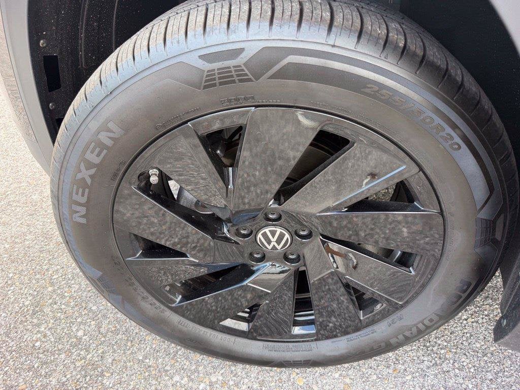 2026 Volkswagen Atlas Cross Sport SE w/Technology