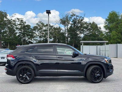 2026 Volkswagen Atlas Cross Sport SE w/Technology