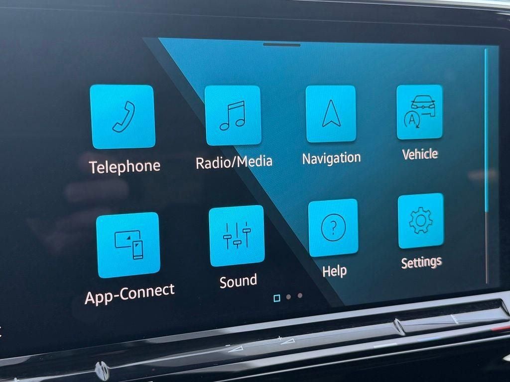 2026 Volkswagen Atlas Cross Sport 2.0T SE w/Technology