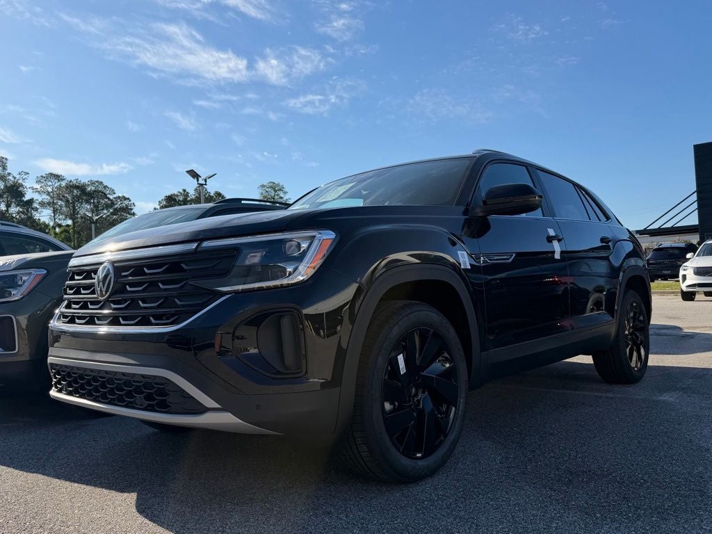2026 Volkswagen Atlas Cross Sport 2.0T SE w/Technology