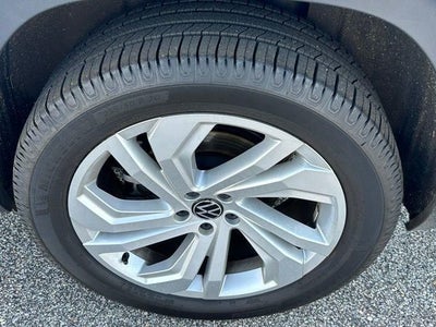 2022 Volkswagen Atlas 3.6L V6 SE w/Technology