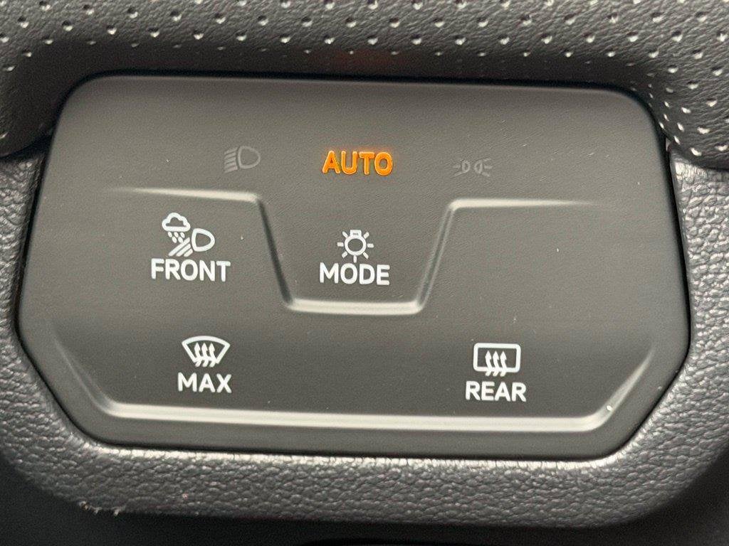2026 Volkswagen Atlas Cross Sport SE w/Technology