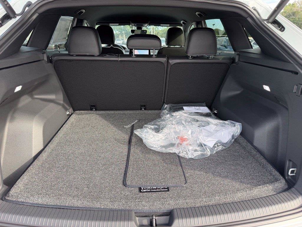 2026 Volkswagen Atlas Cross Sport SE w/Technology