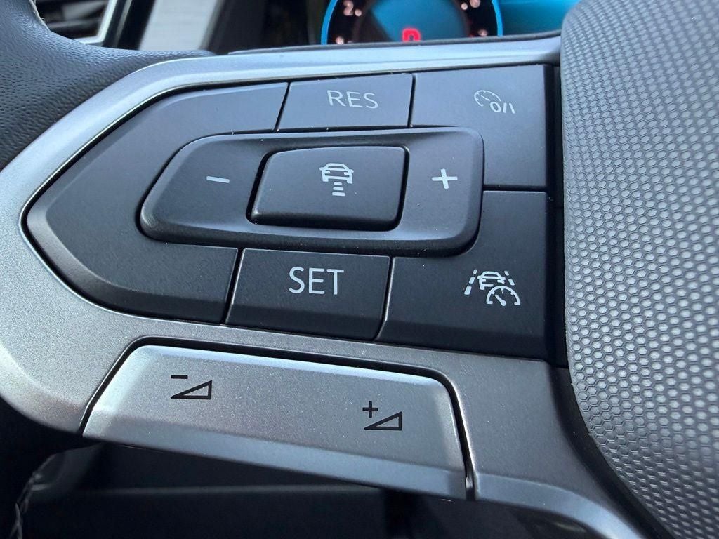 2026 Volkswagen Atlas Cross Sport SE w/Technology