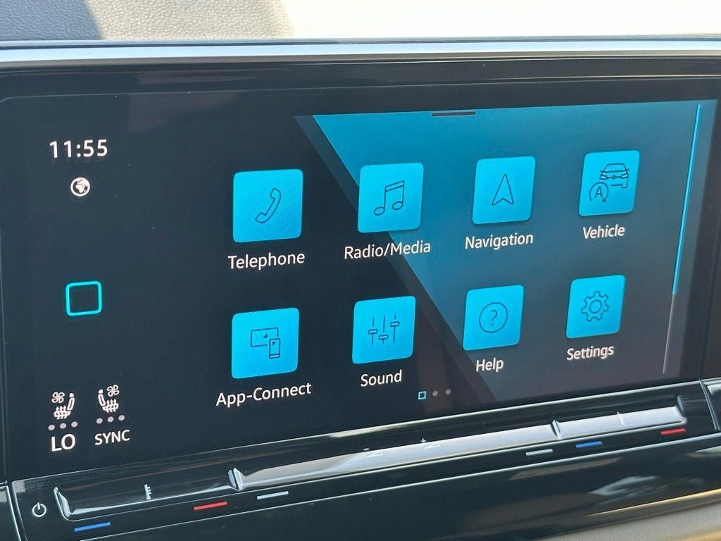 2026 Volkswagen Atlas Cross Sport 2.0T SE w/Technology
