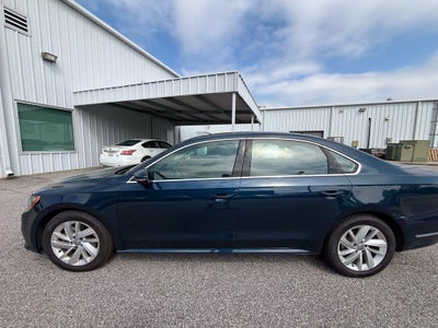 2018 Volkswagen Passat Base