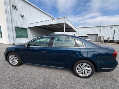2018 Volkswagen Passat Base